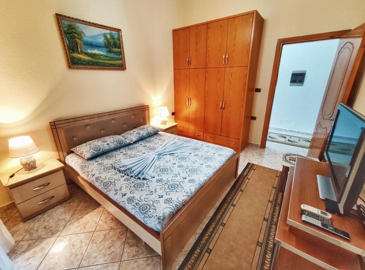Artur'S Apartment Gjirokastër Eksteriør billede